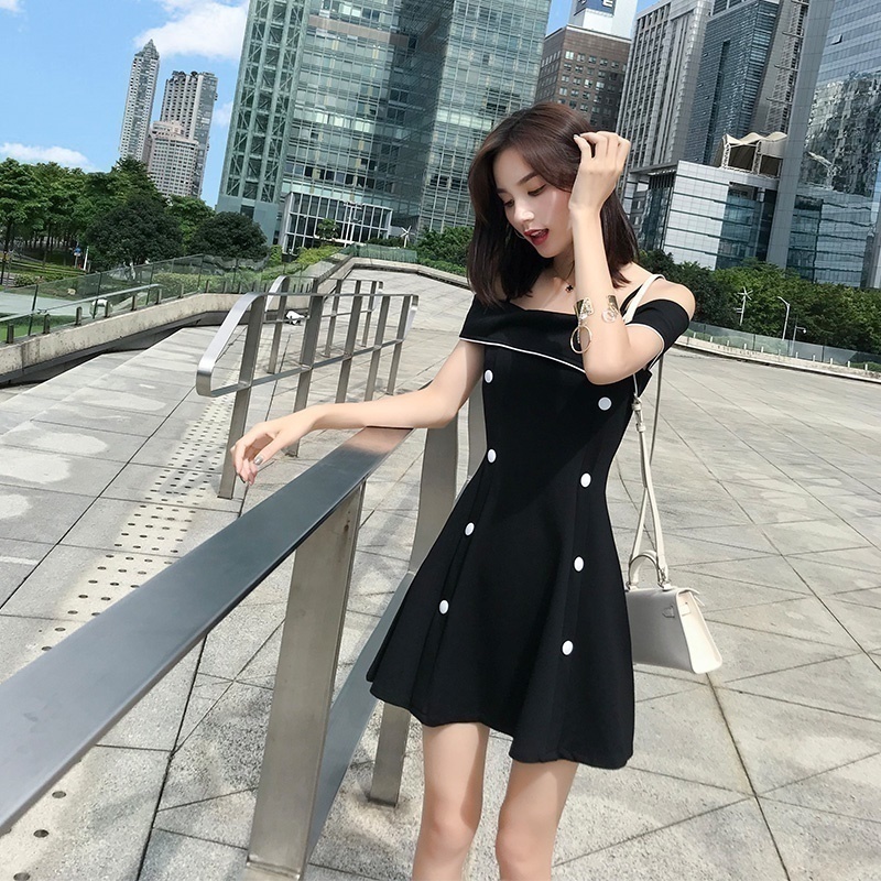 2018 s new imiss skirt children xia heart thin hepburn small black skirt off shoulder black sling d