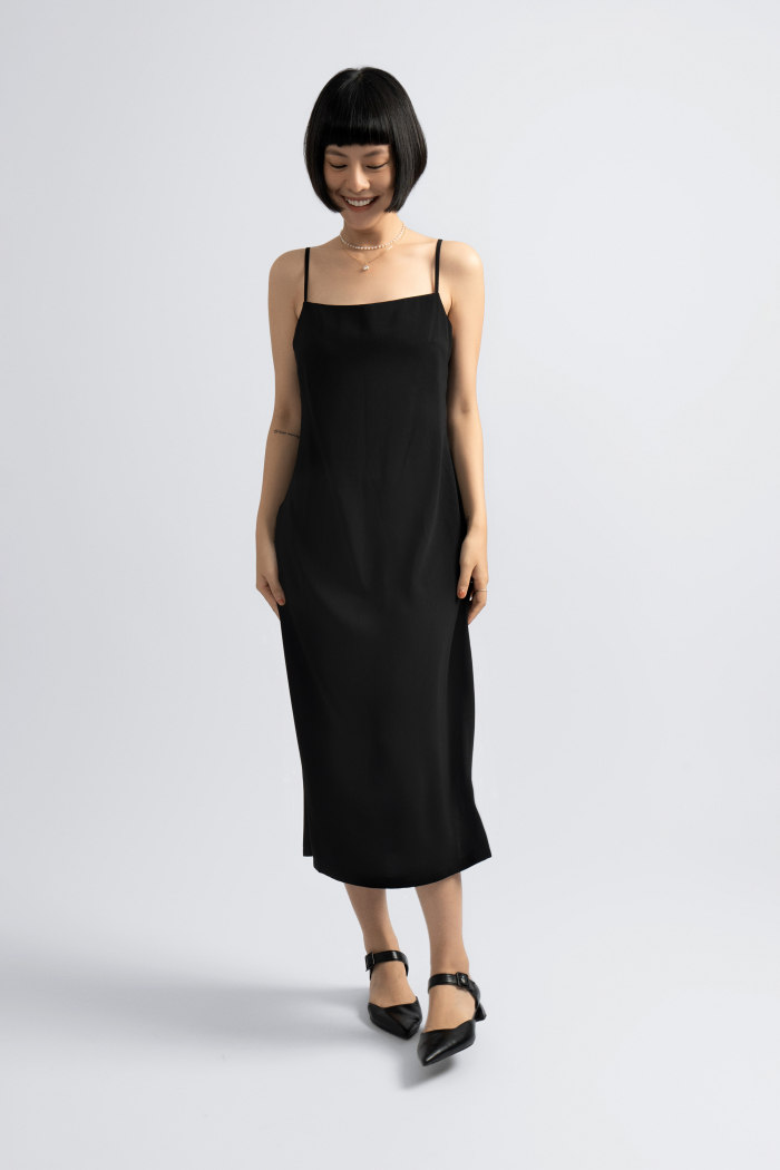 Chuyển đến phần đầu của thư viện hình ảnh Đầm Midi Nữ 2 Dây Cổ Vuông Xẻ Sườn Form Straight - 10S23DREW003