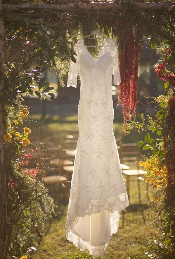 Rent/Sell wedding gowns IN STOCK (can try on at our location)