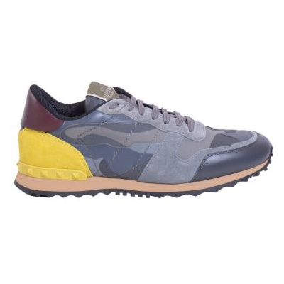 VALENTINO GARAVANI CAMOUFLAGE PRINTED ROCKSTUD SNEAKERS