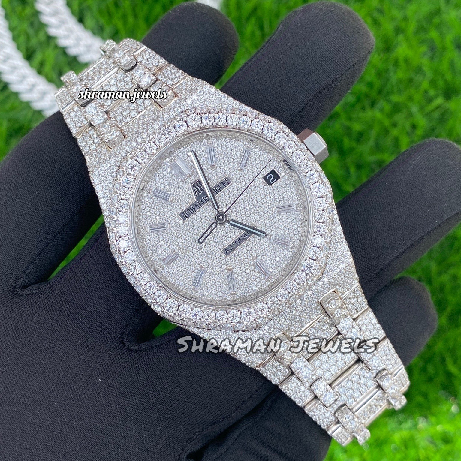 Iced Out White Diamond Studded Men Wrist Watch Automatic Movement Round And Baguette Diamond Custom Hip Hop Watches