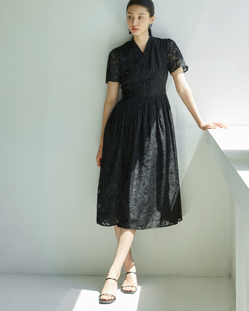 TETEROT SALONTETEROTSALON Dress - Driving in the sun Black/ Short Sleeve Dress / Floral Dress / Wrap Dress